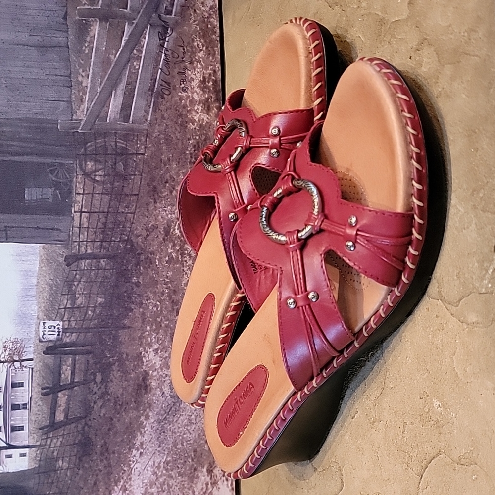 Minnetonka Shoes